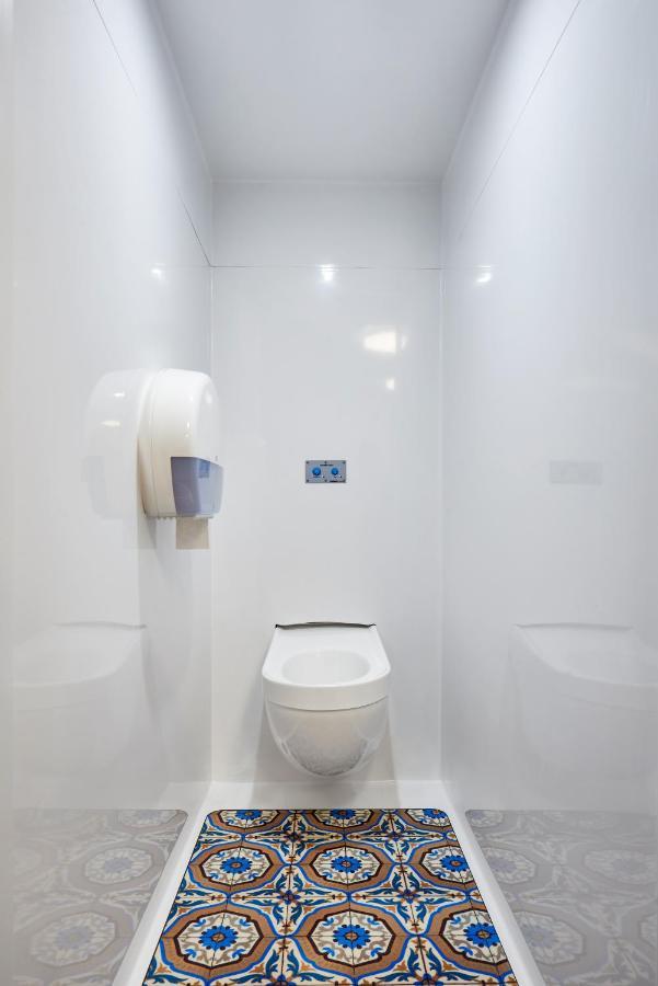 Tandem Room