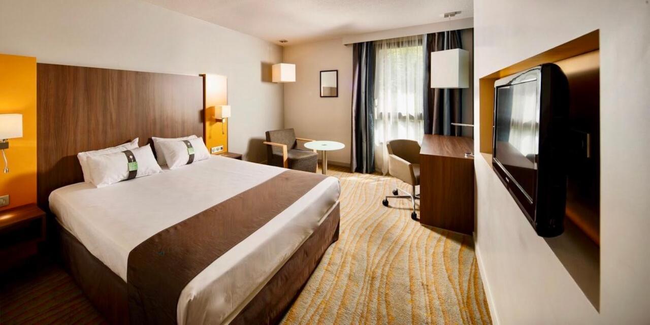 Premium Queen Room
