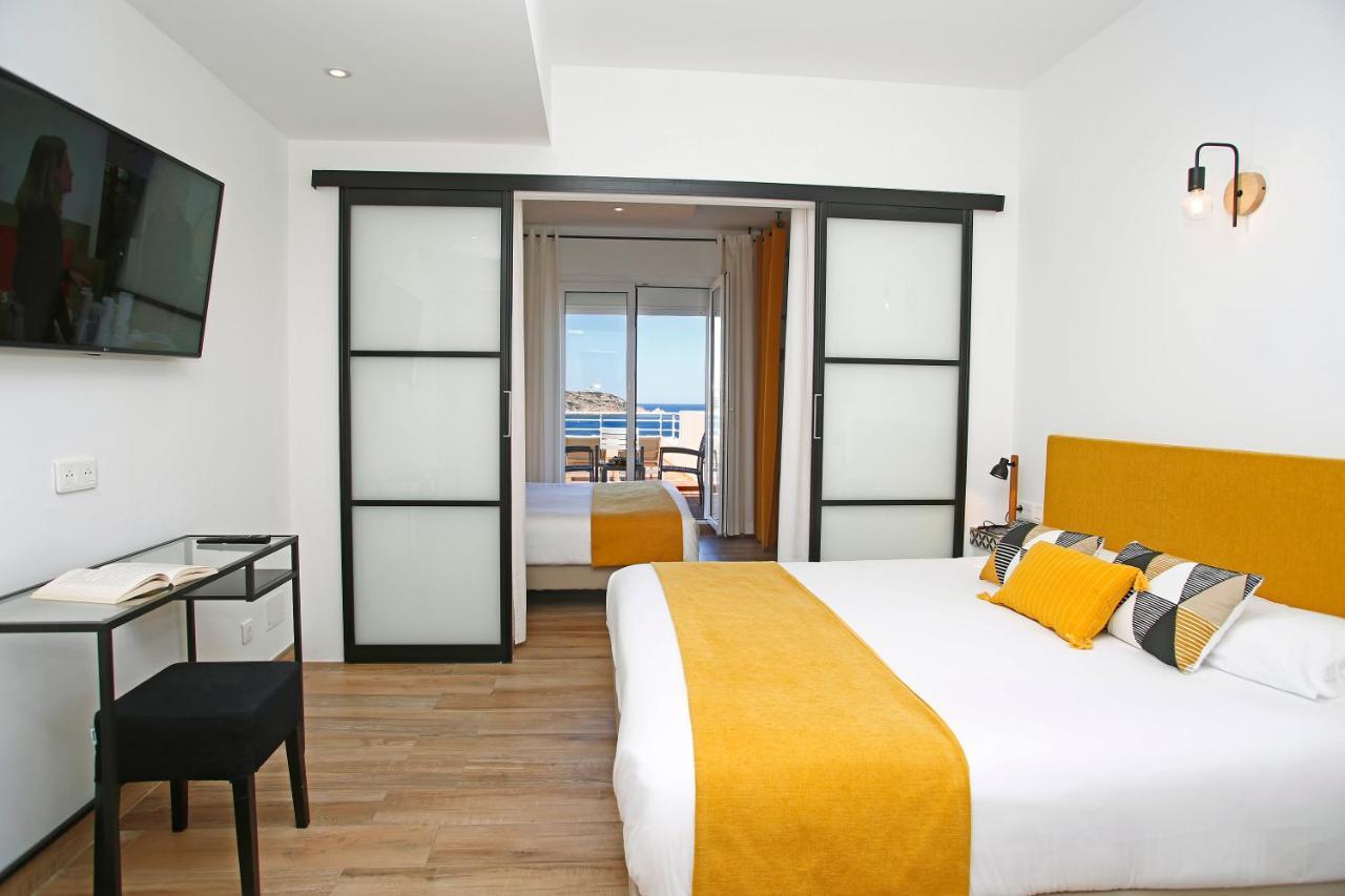Panorama Quadruple Room with Balcony and Sea View