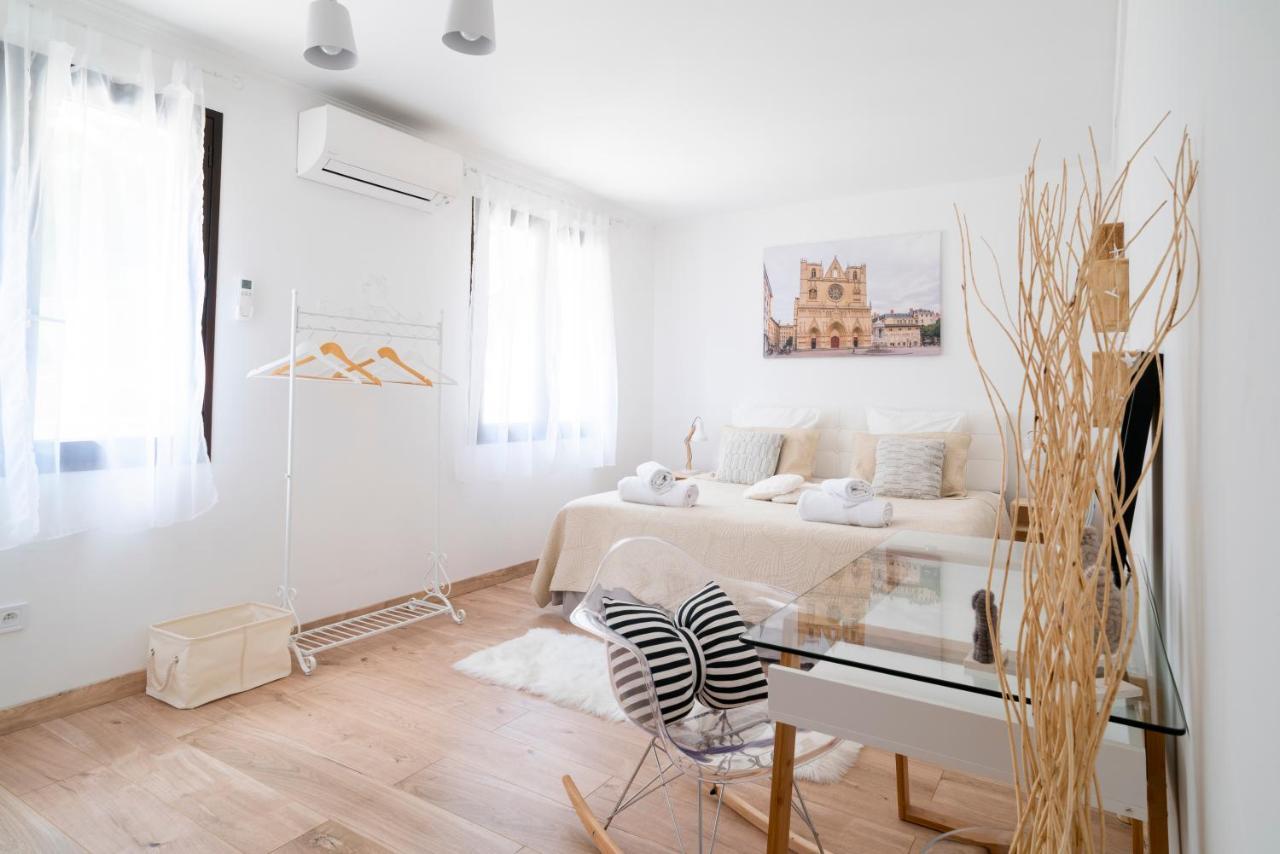 Superior Double Room Private Bathroom