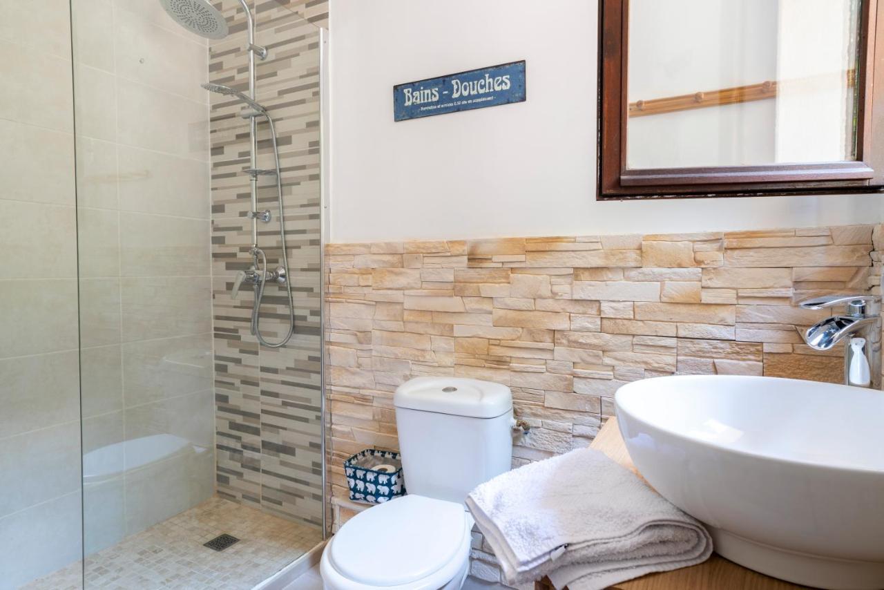 Double Room Private Bathroom