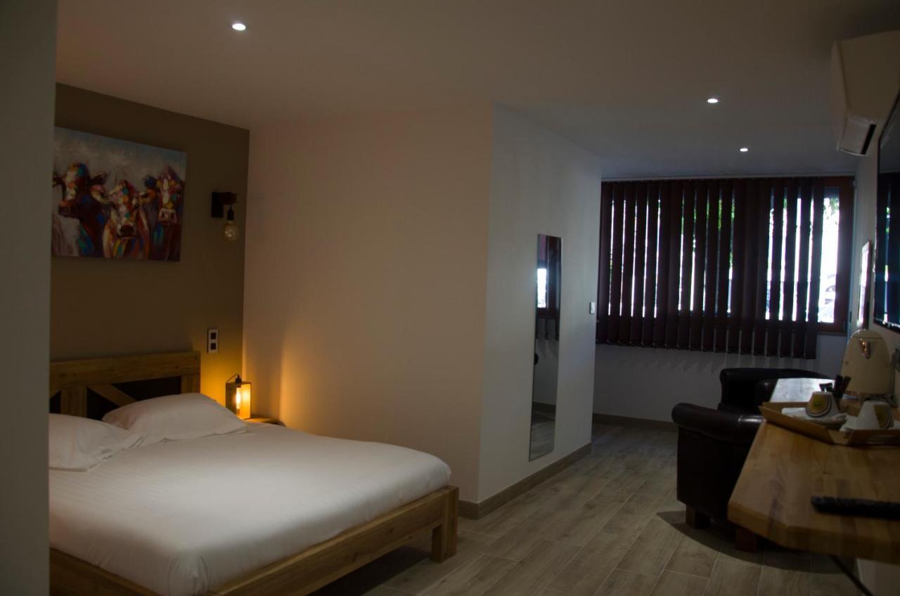 Double Room Private Bathroom
