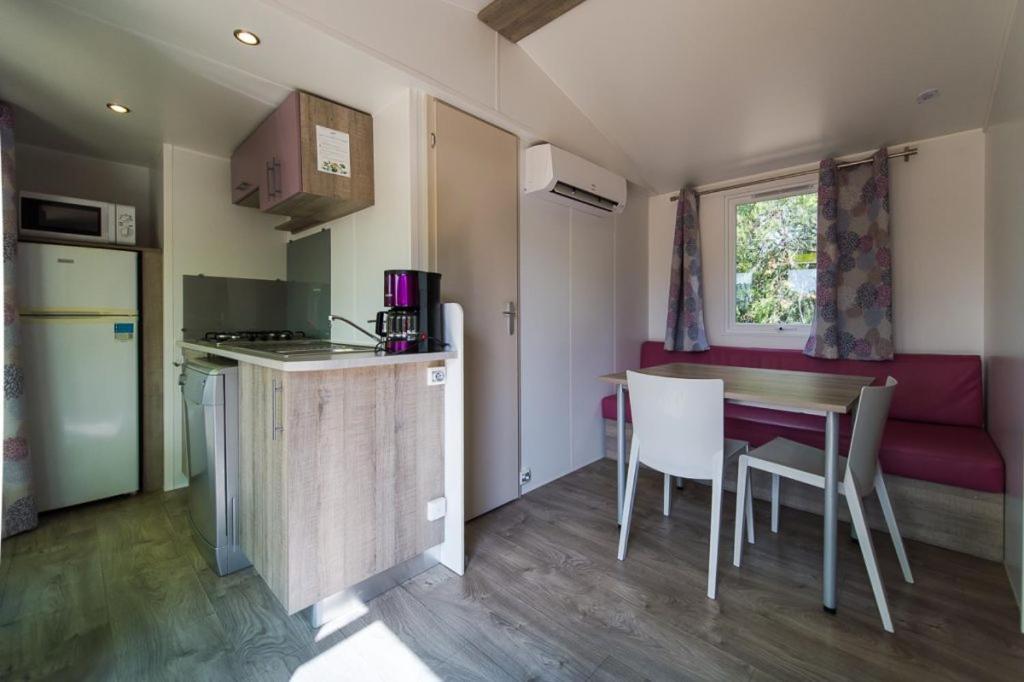 Mobile Home Provence – 6 personnes 3 chambres climatisation Tv lave-vaisselle terrasse couverte,1109755149:JPEG