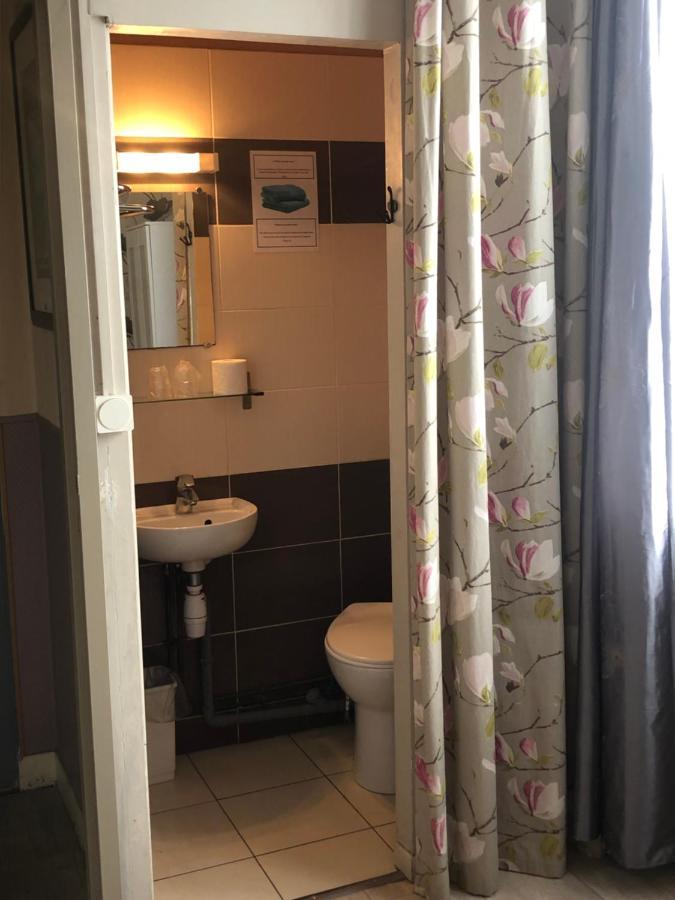 Eenpersoonskamer met Gedeelde Badkamer