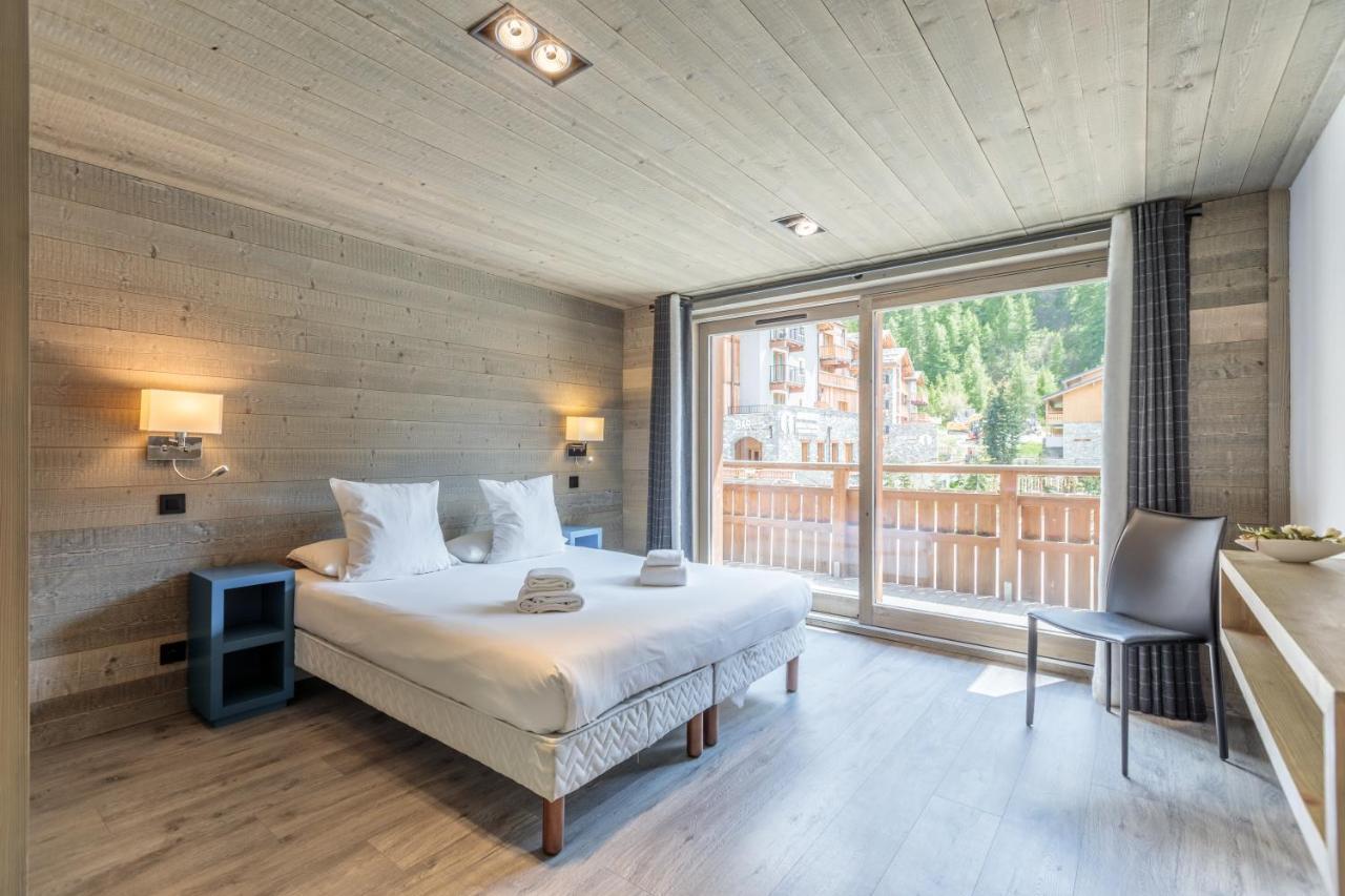 Suite with Balcony