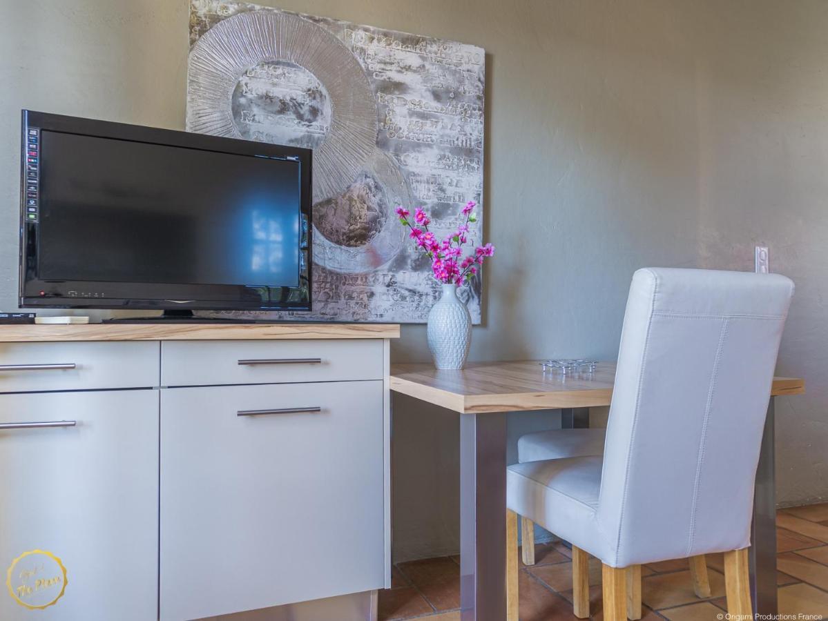 One-Bedroom Apartment Private Terrace