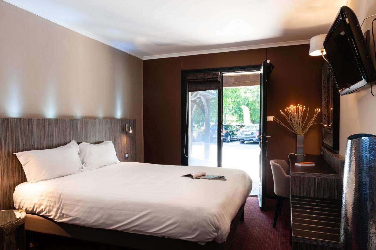 Double Room Bath
