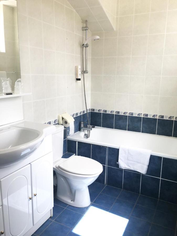 Double Room Private Bathroom