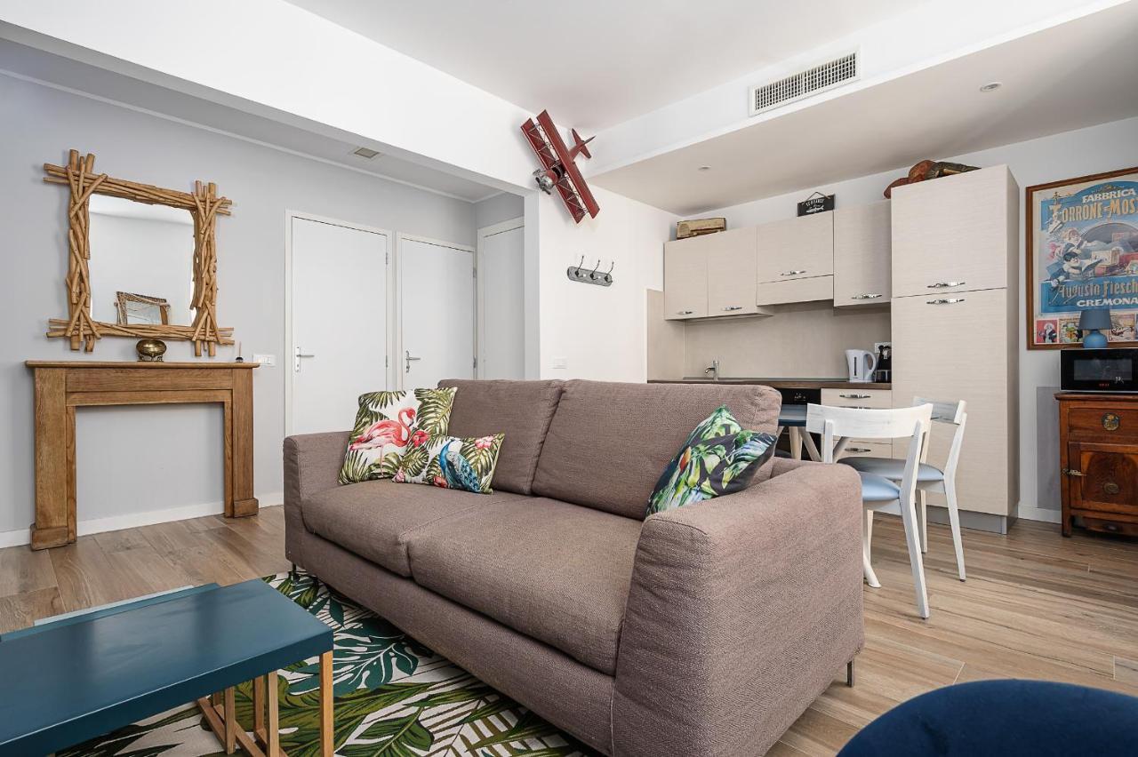 Two-Bedroom Apartment,1198274470:JPEG