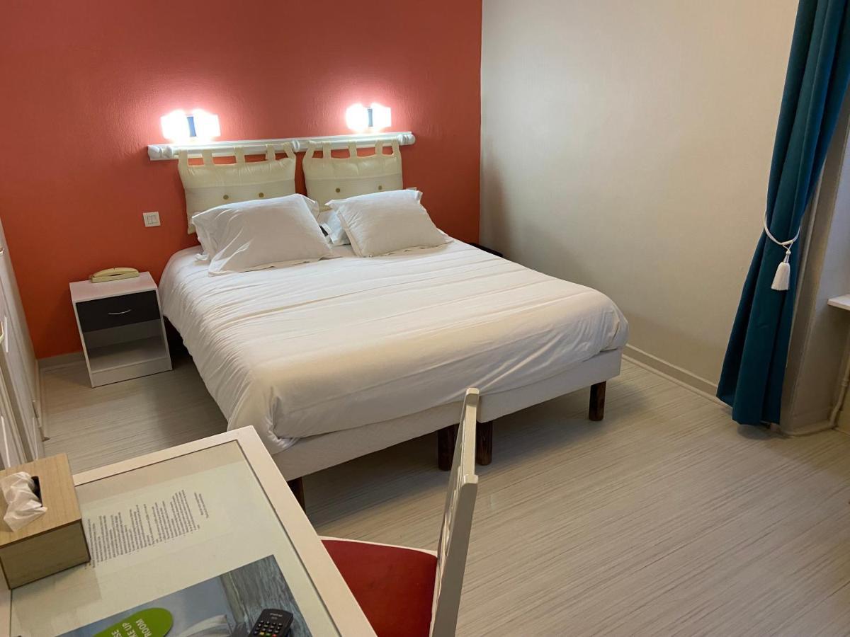 Double Room Court View