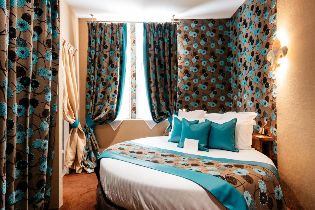 Double Room Round Bed