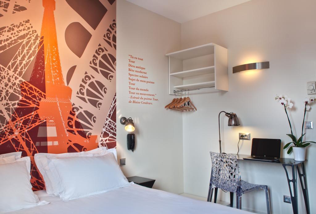 Double Room Eiffel