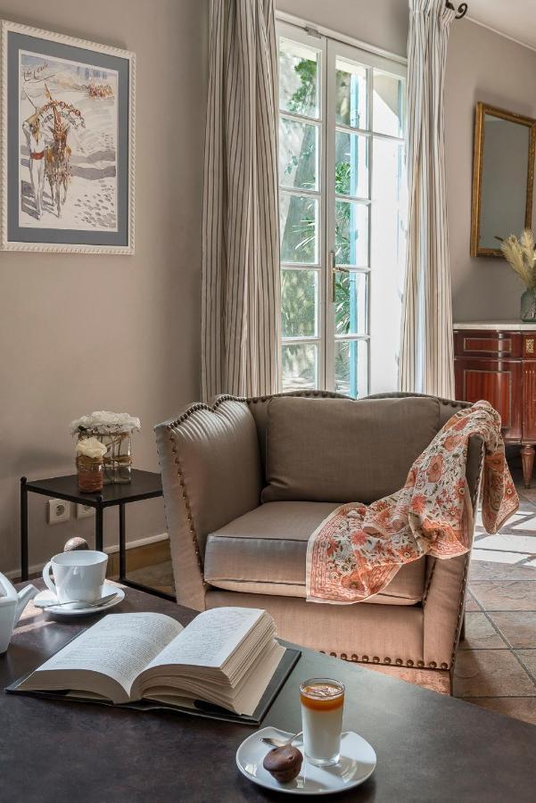 Suite,1206434845:JPEG