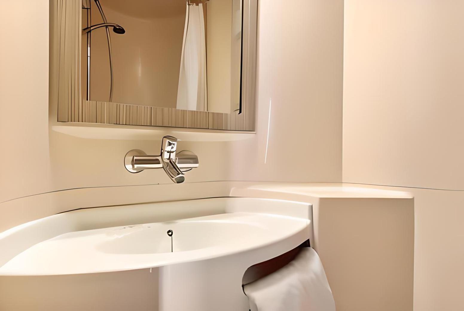 Triple Room 1 Double Bed 1 Single Bed,1671867025:JPEG