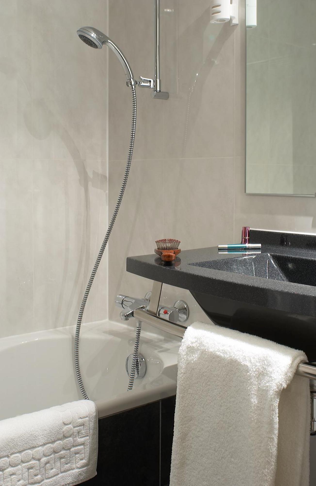 Suite,1661631970:JPEG