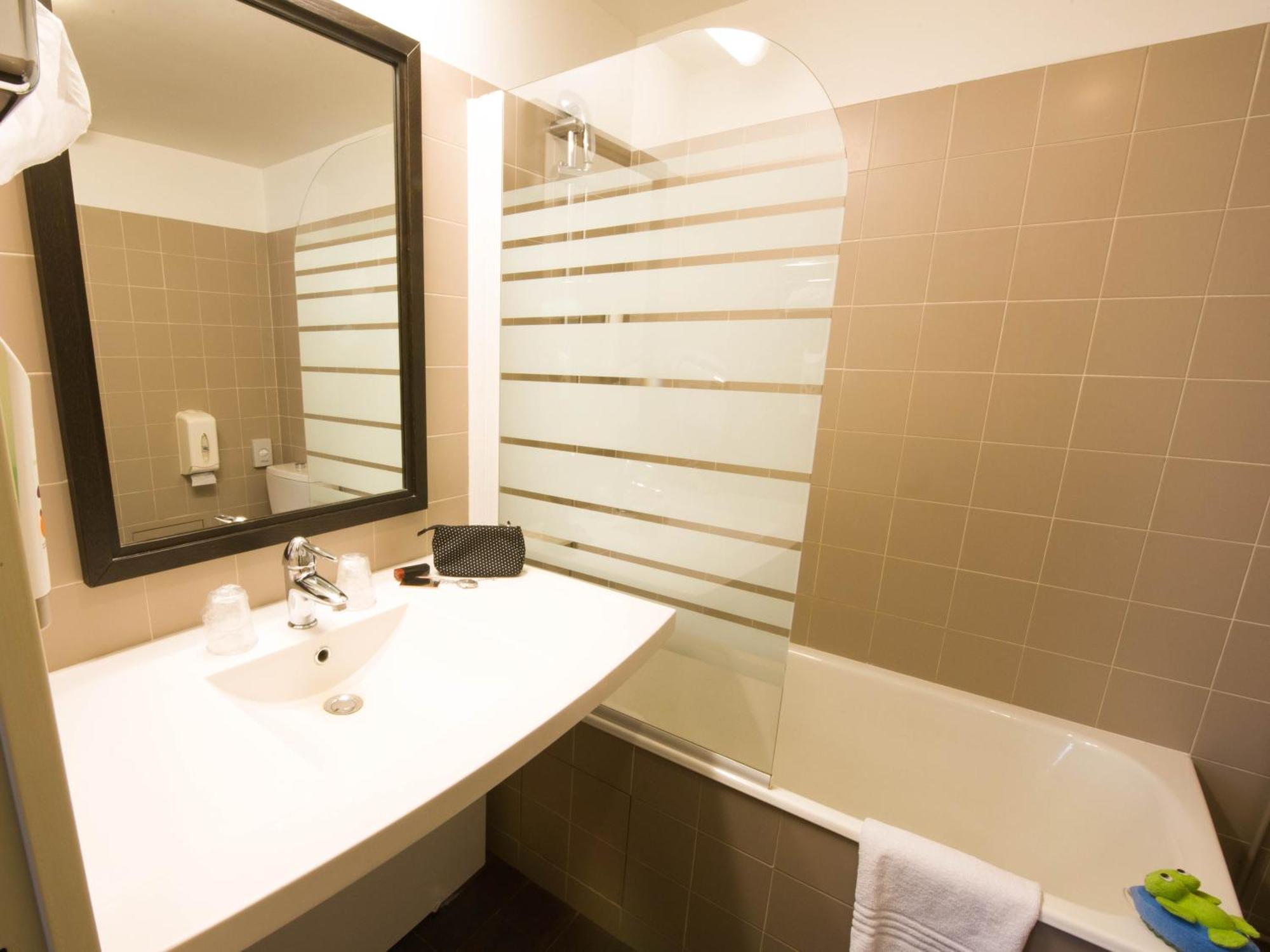 Standard Twin Room,1432446532:JPEG