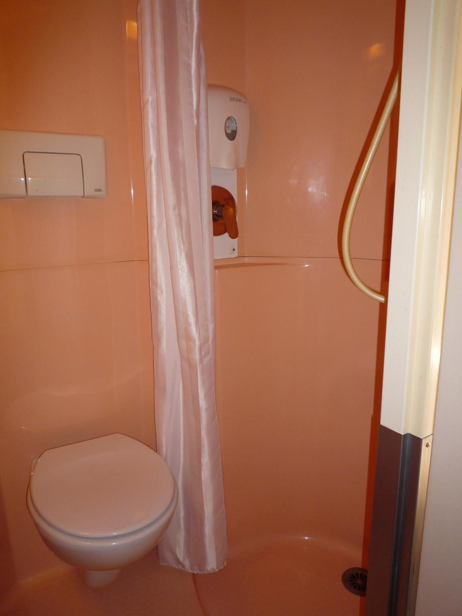 Triple Room 3 Singles Beds