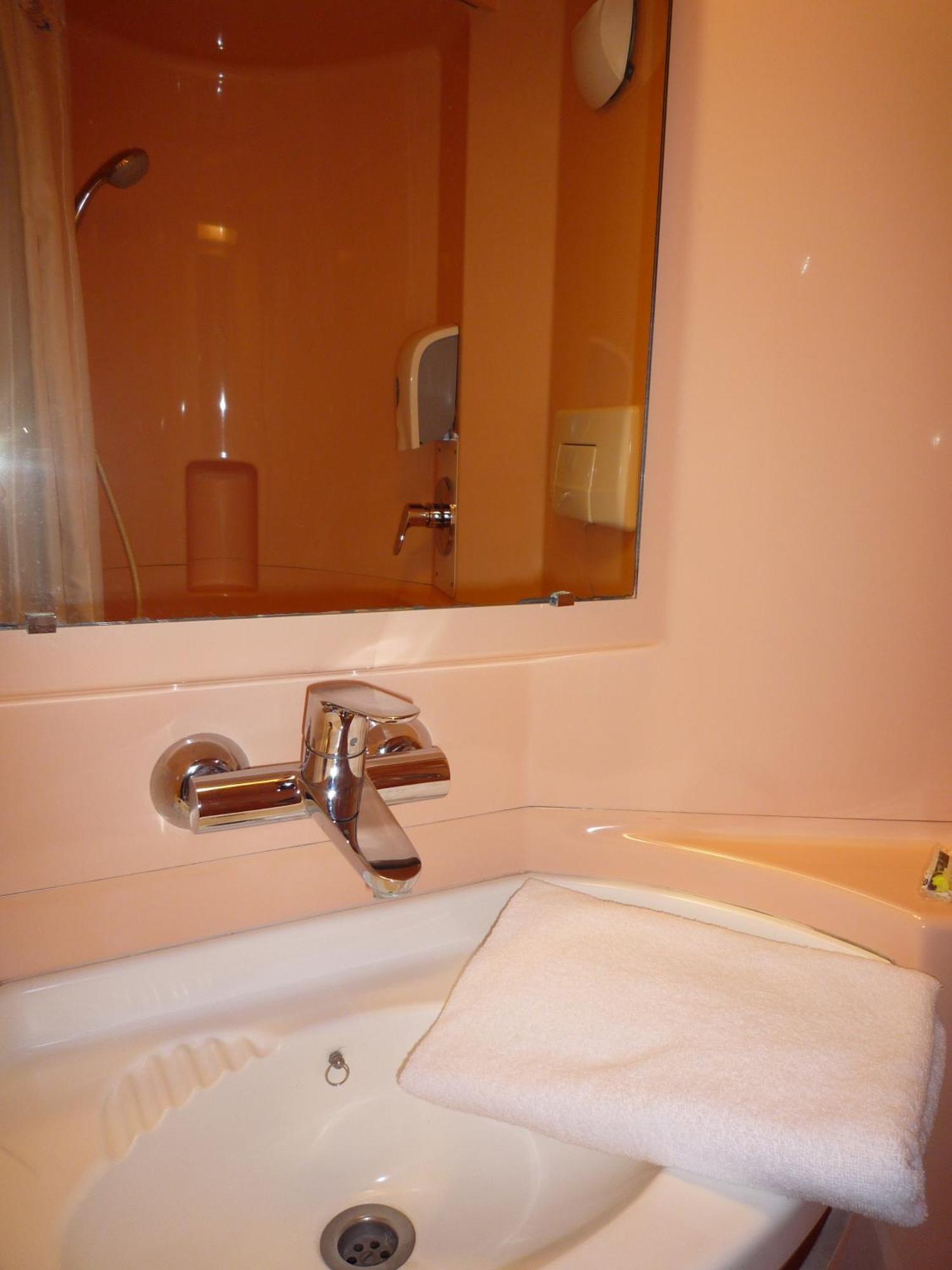 Triple Room 3 Singles Beds