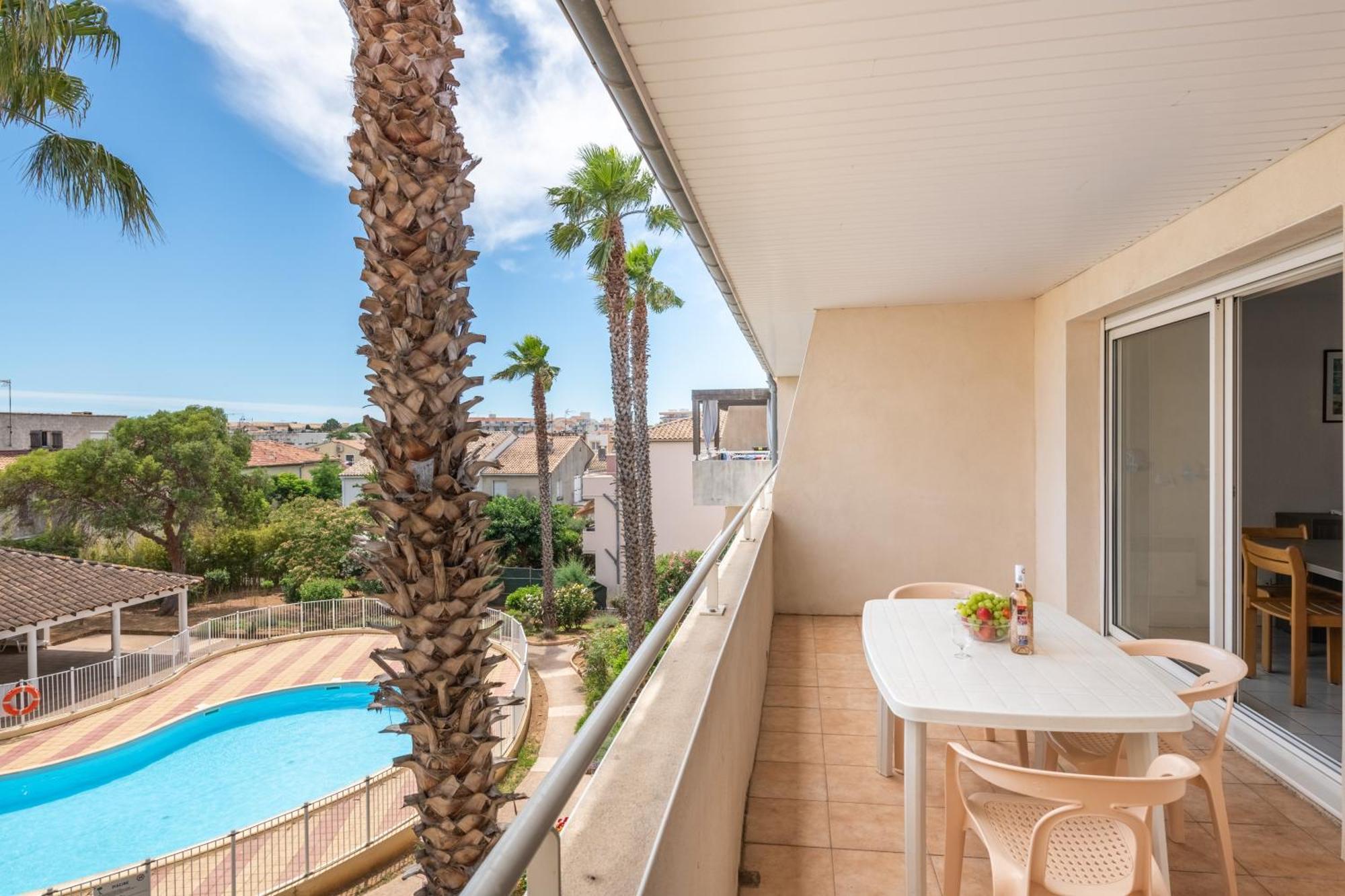 Apartment Pool View