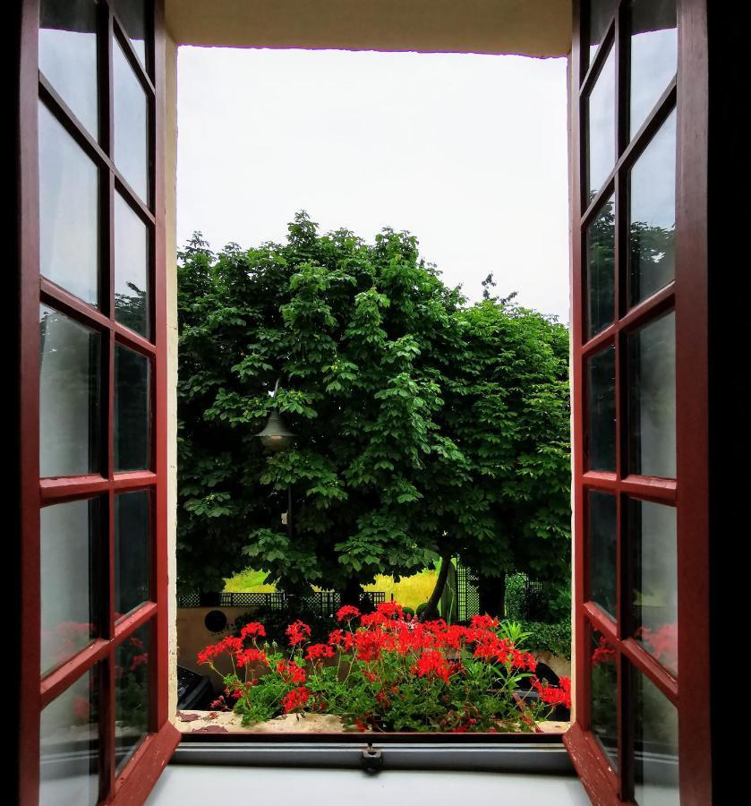 Double Room Private Bathroom