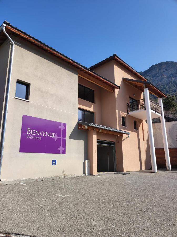 Studio or Annex Building