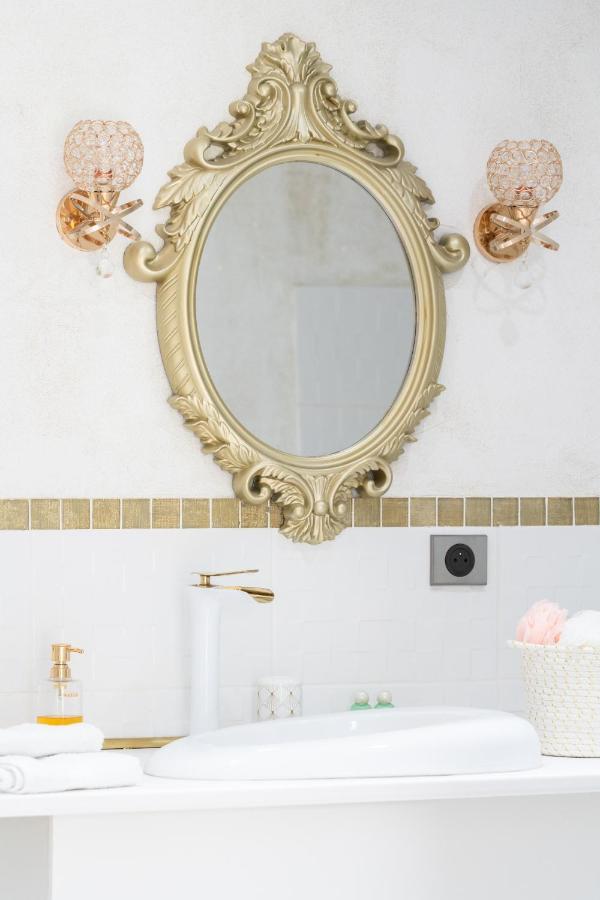 King Room Spa Bath