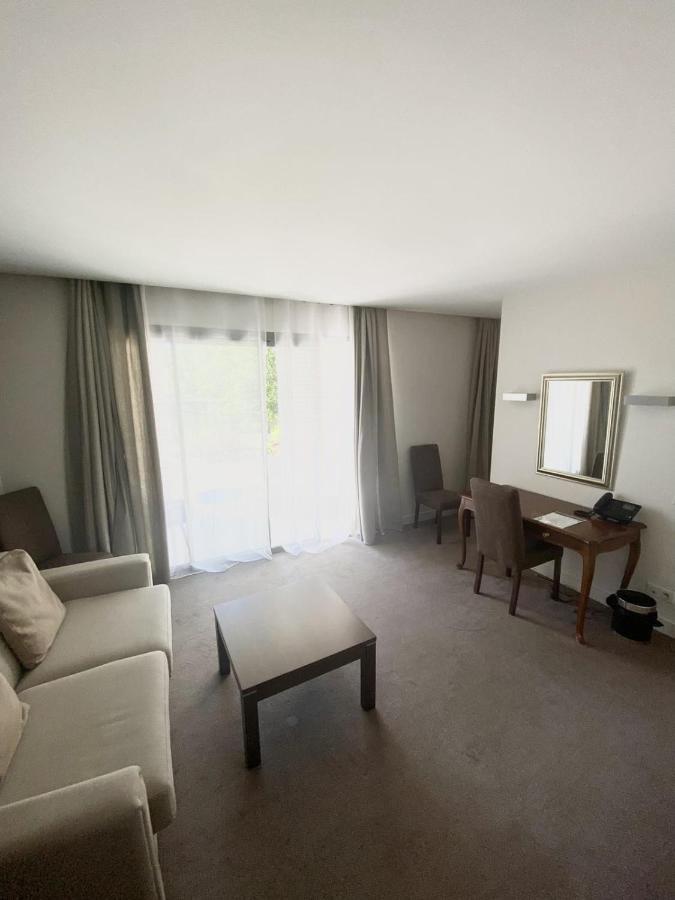 Quadruple Suite Room