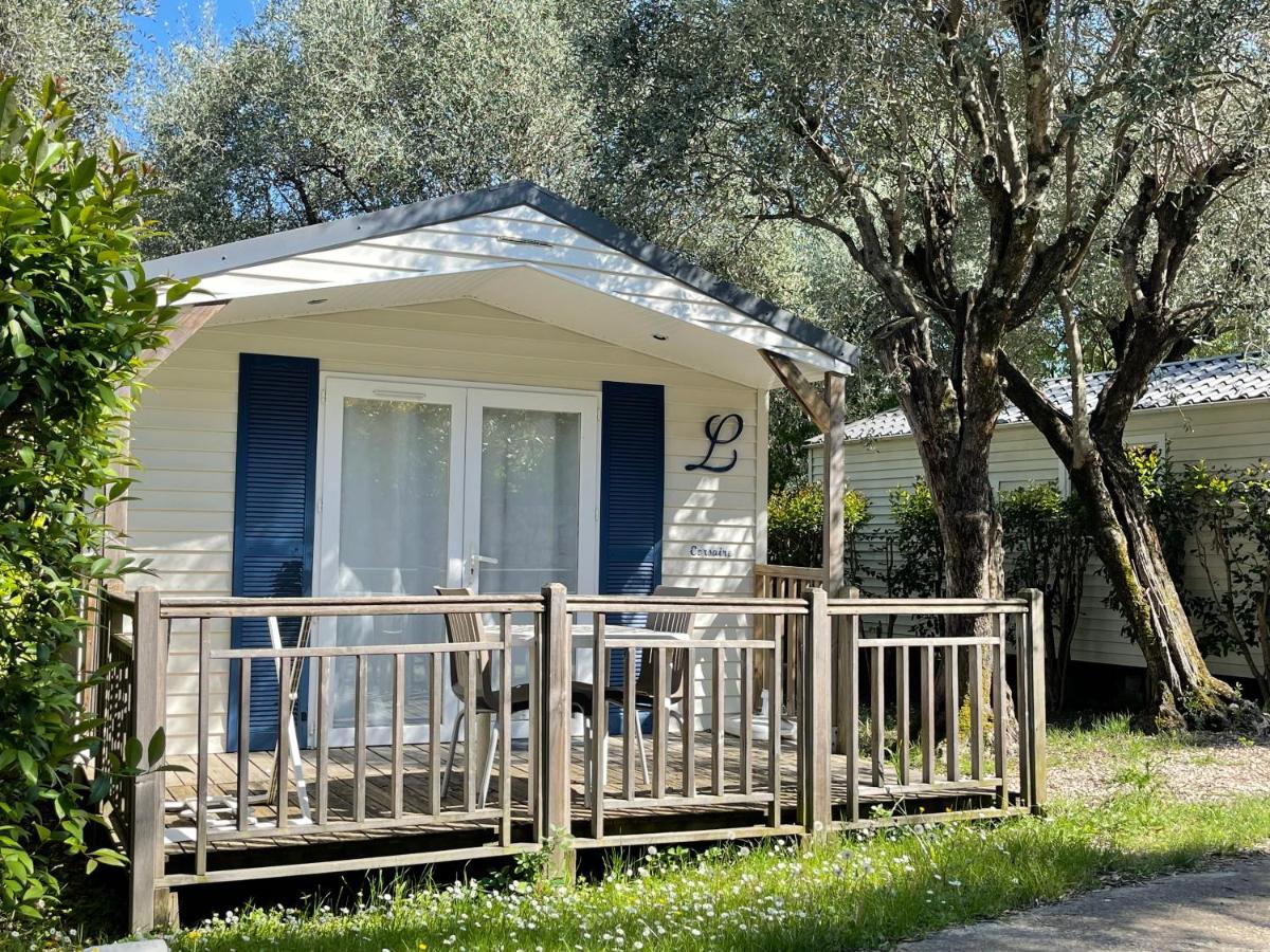 Mobile Home,813230814:JPEG