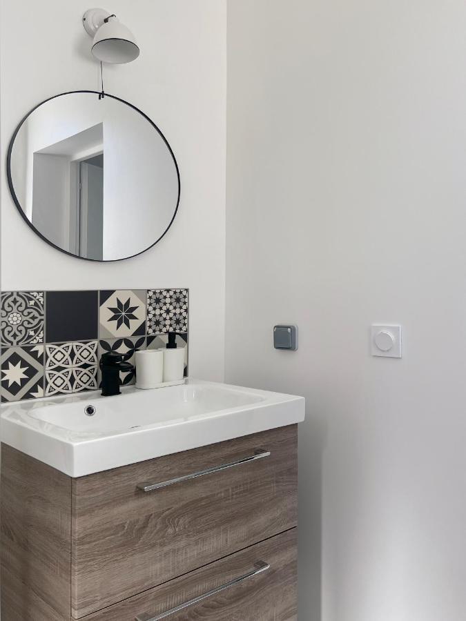 Single Room Private Bathroom