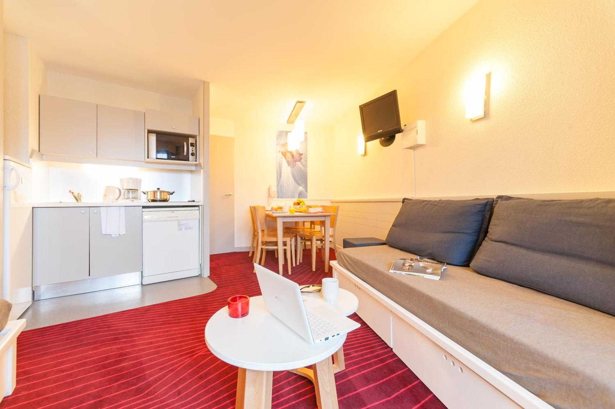 One-Bedroom Apartment Sleeping Alcove Open Mountain View,1273861669:JPEG