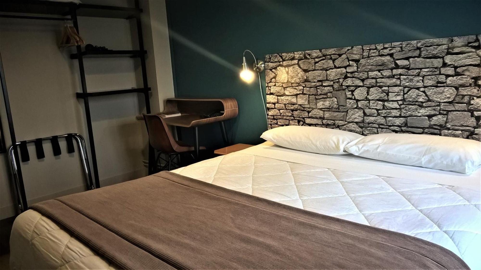Standard  Room,1365993617:JPEG