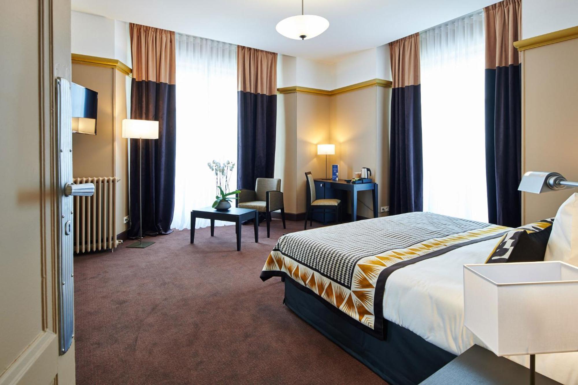Double or Twin Room Canal View