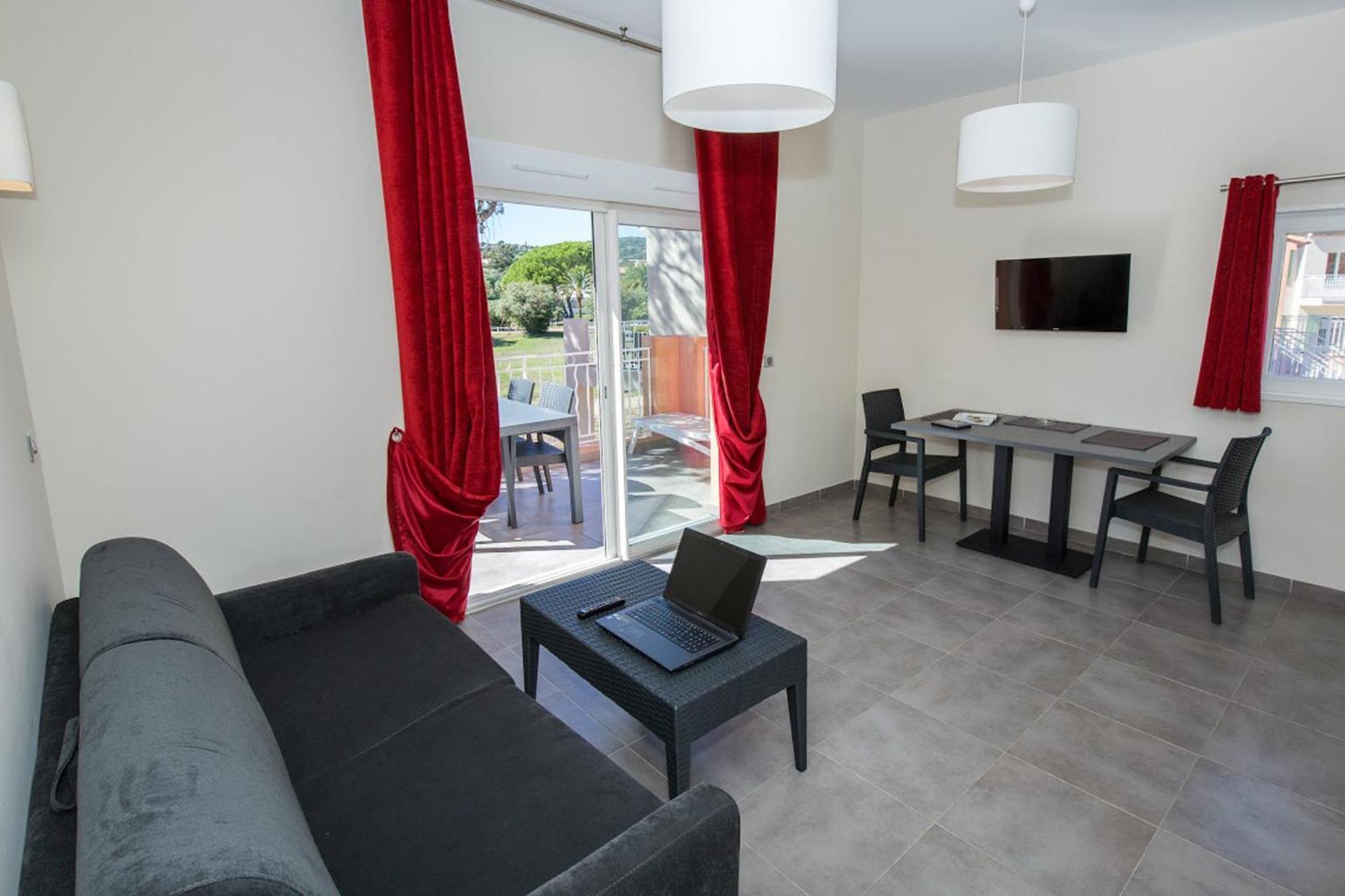 Two-Bedroom Apartment,1284855538:JPEG