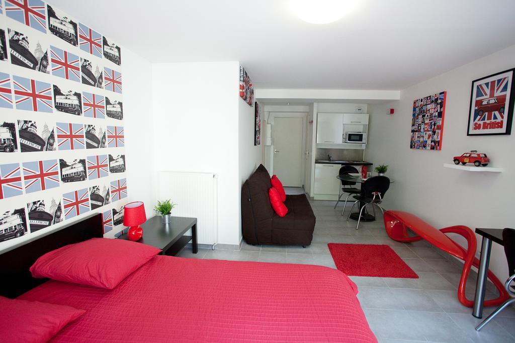 Estudio Superior (2 adultos)