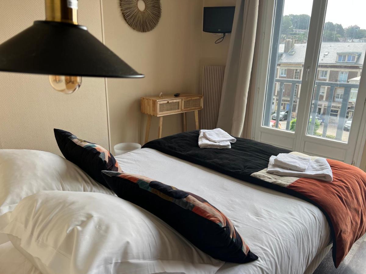 Double Room Street View