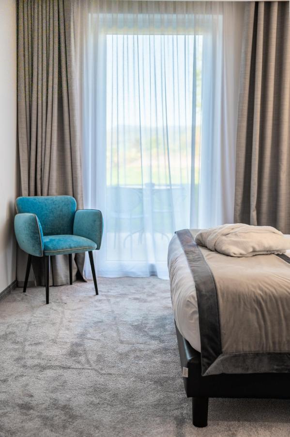 Deluxe Queen Room Balcony or Terrace Vineyard Castle View