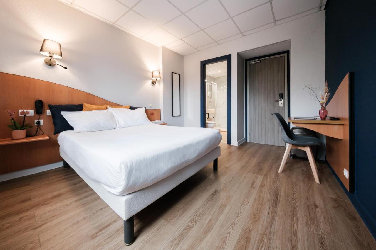 Standard Double Room,1317150304:JPEG