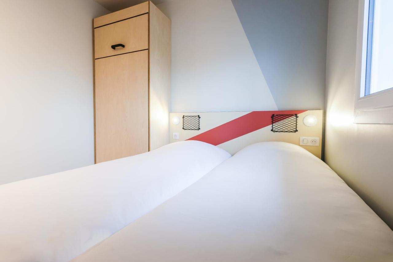 Triple Room Three Single Beds