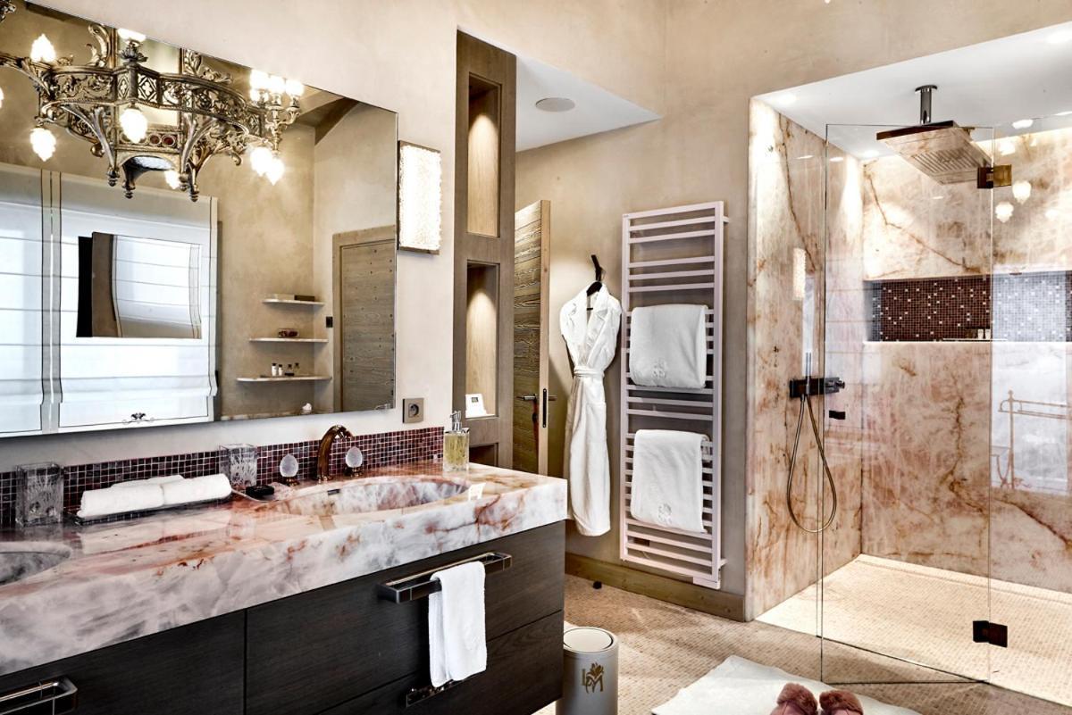 Suite with Mountain View