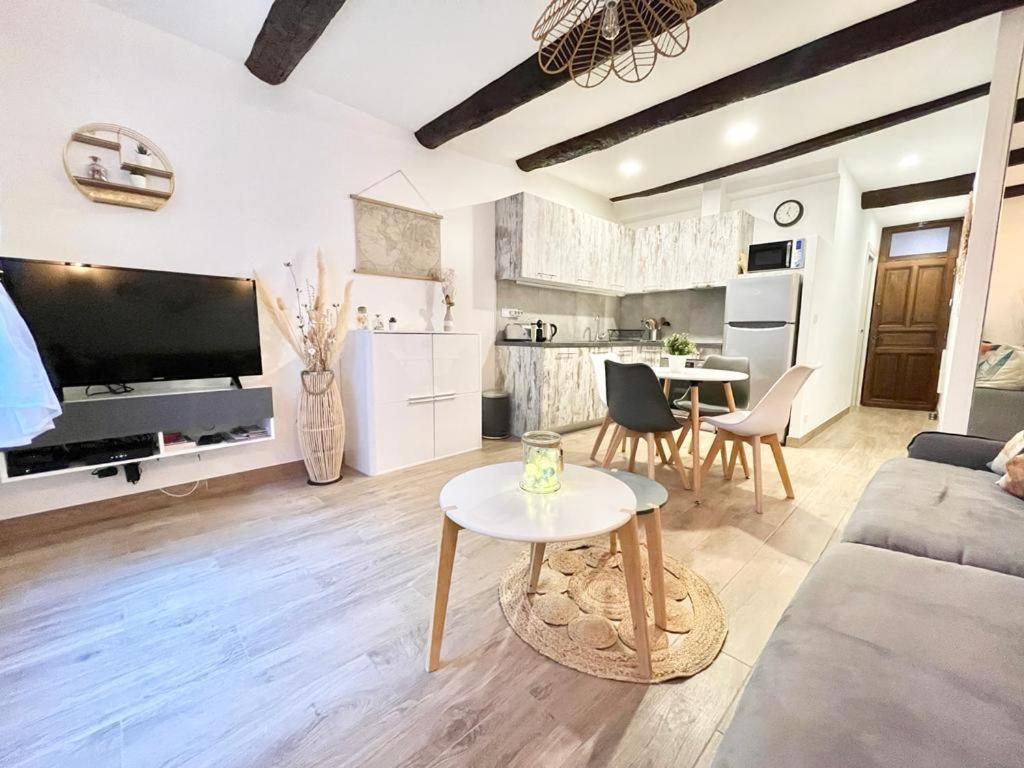 Apartment with Shower