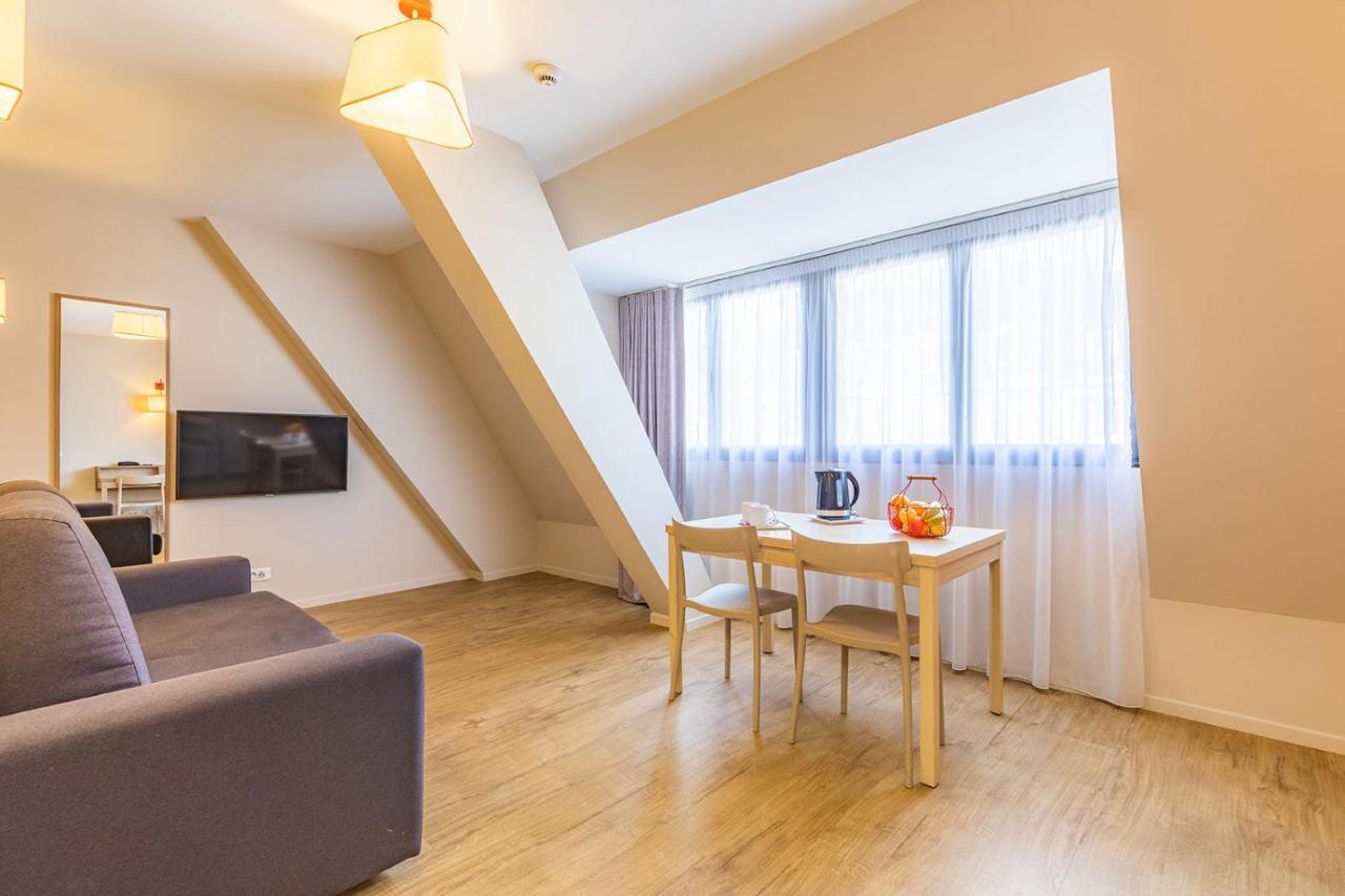 One-Bedroom Apartment,1337222678:JPEG