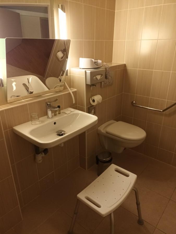 Single Room Disability Access,1338611372:JPEG