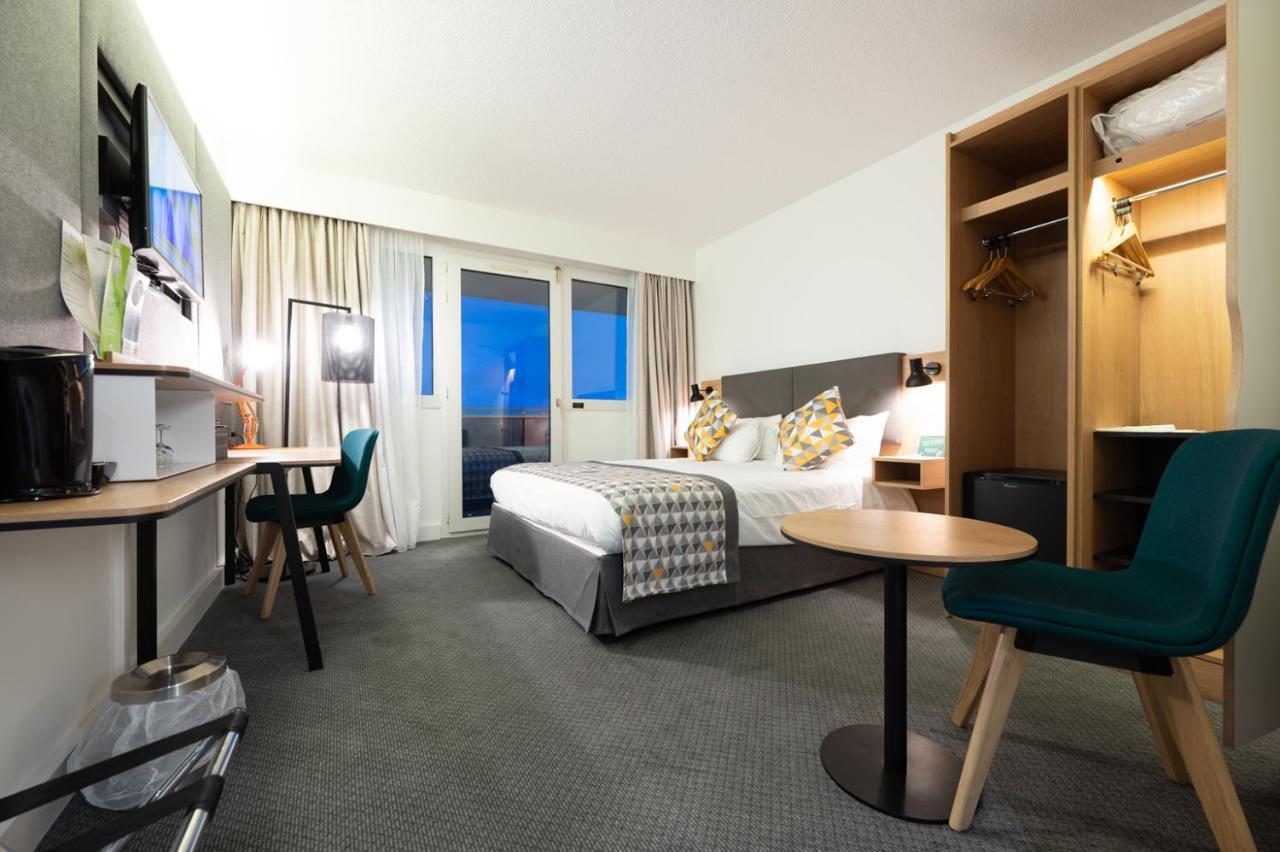 Standard Zimmer mit Queensize-Bett und Meerblick
