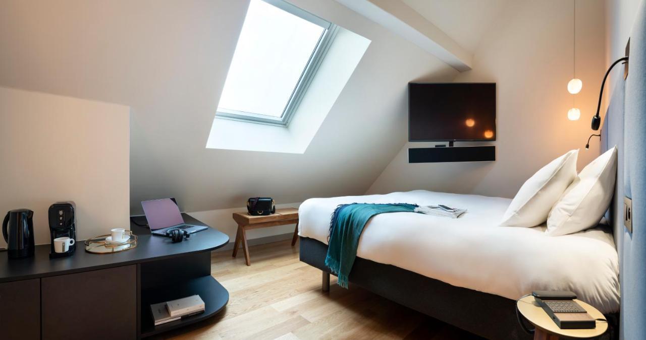 Small Double Room under the roof,1340823473:JPEG