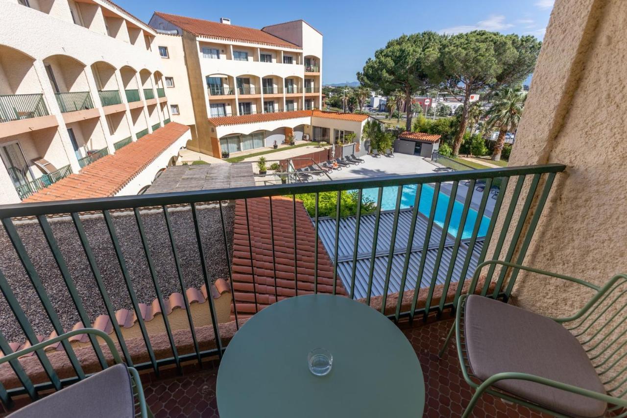 King Suite Balcony Pool View,1394246948:JPEG