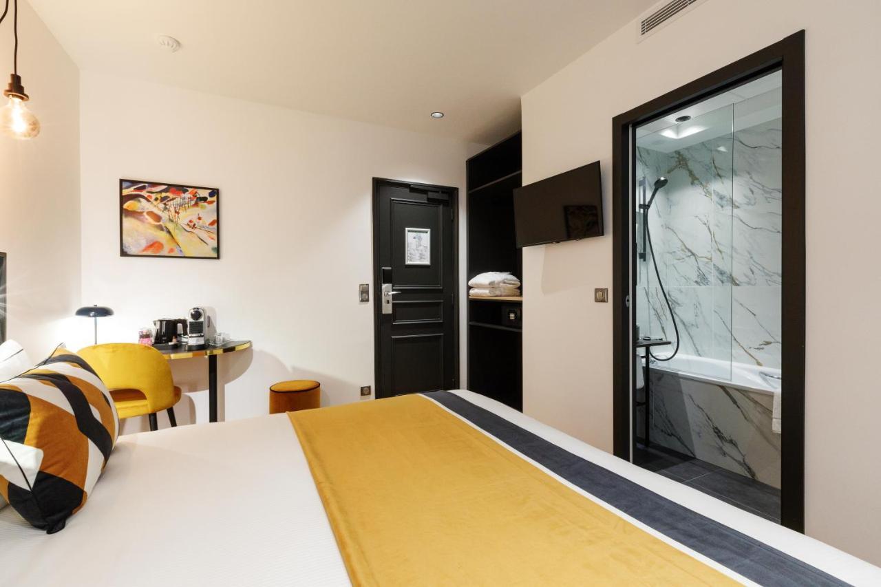 Deluxe Double Room Pool Access