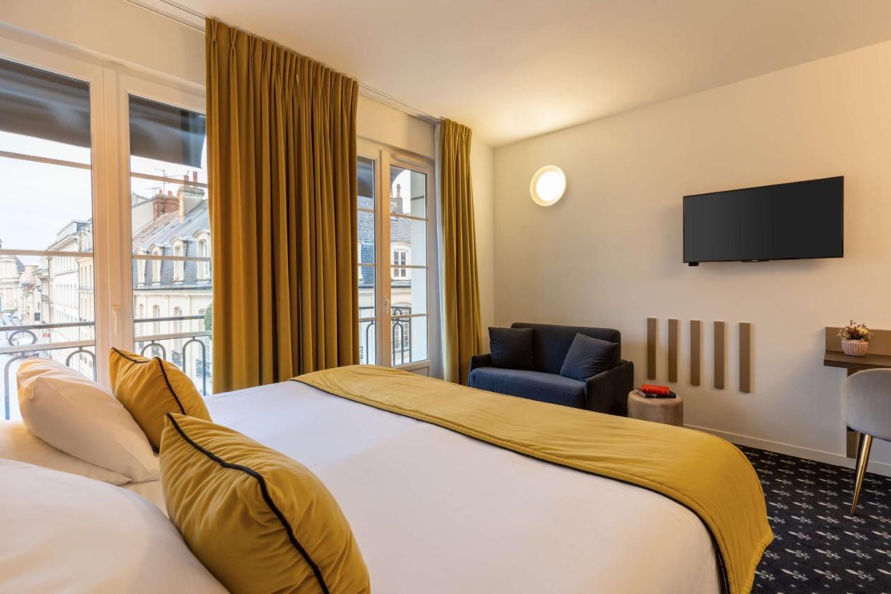 Deluxe King Room View