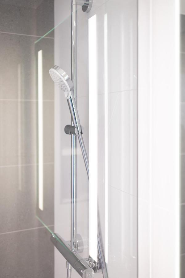 Double Room with Shower and Mountain View No Balcony