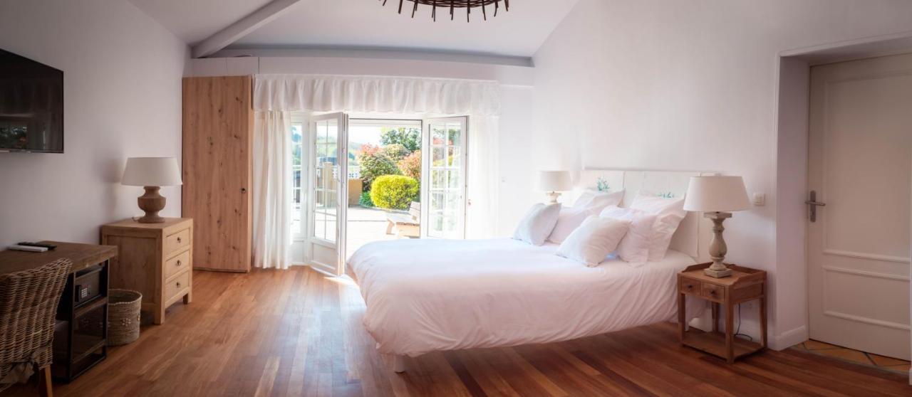 Habitación Deluxe (2 adultos + 1 niño)