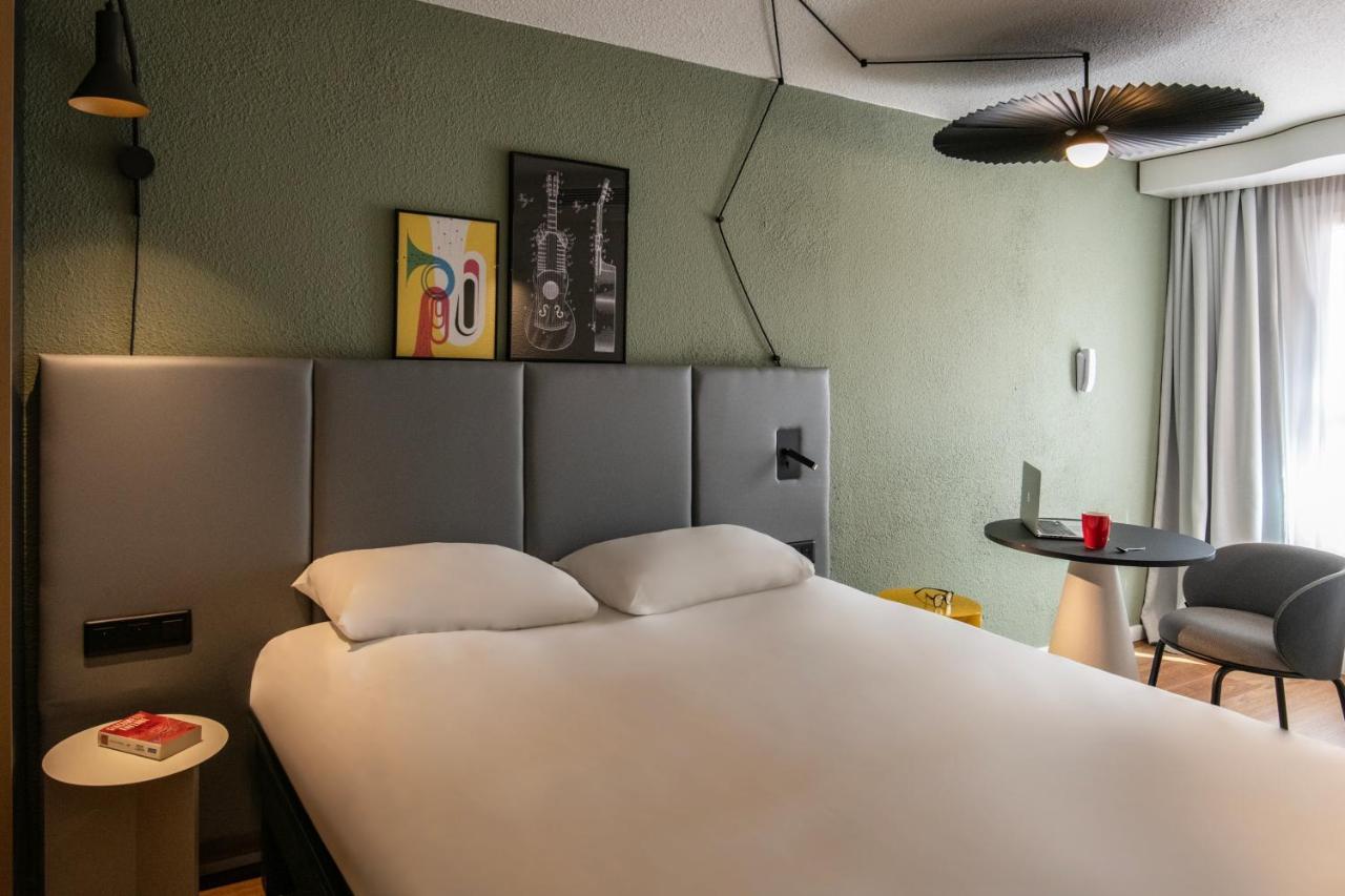 Standard Double Room,1366833941:JPEG